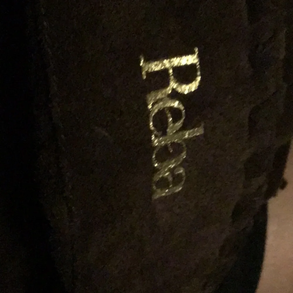 REBA - Picture 5 of 5